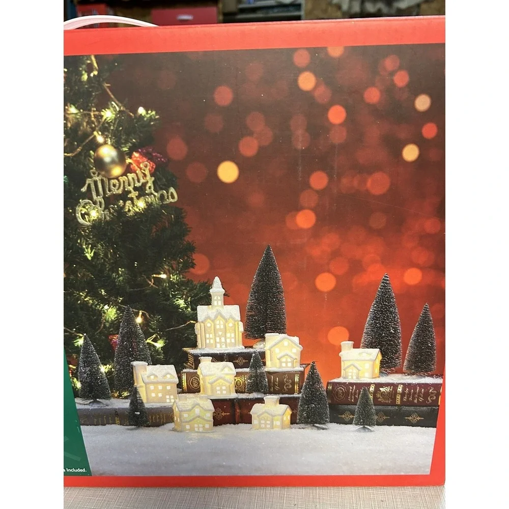 Beautiful Ceramic LED Lighted Village 16 Piece Set Brand NEW In Box
